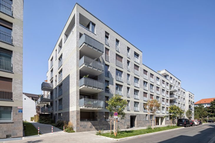 FUE-02_CopyrightStefanMeyer_A (Custom)