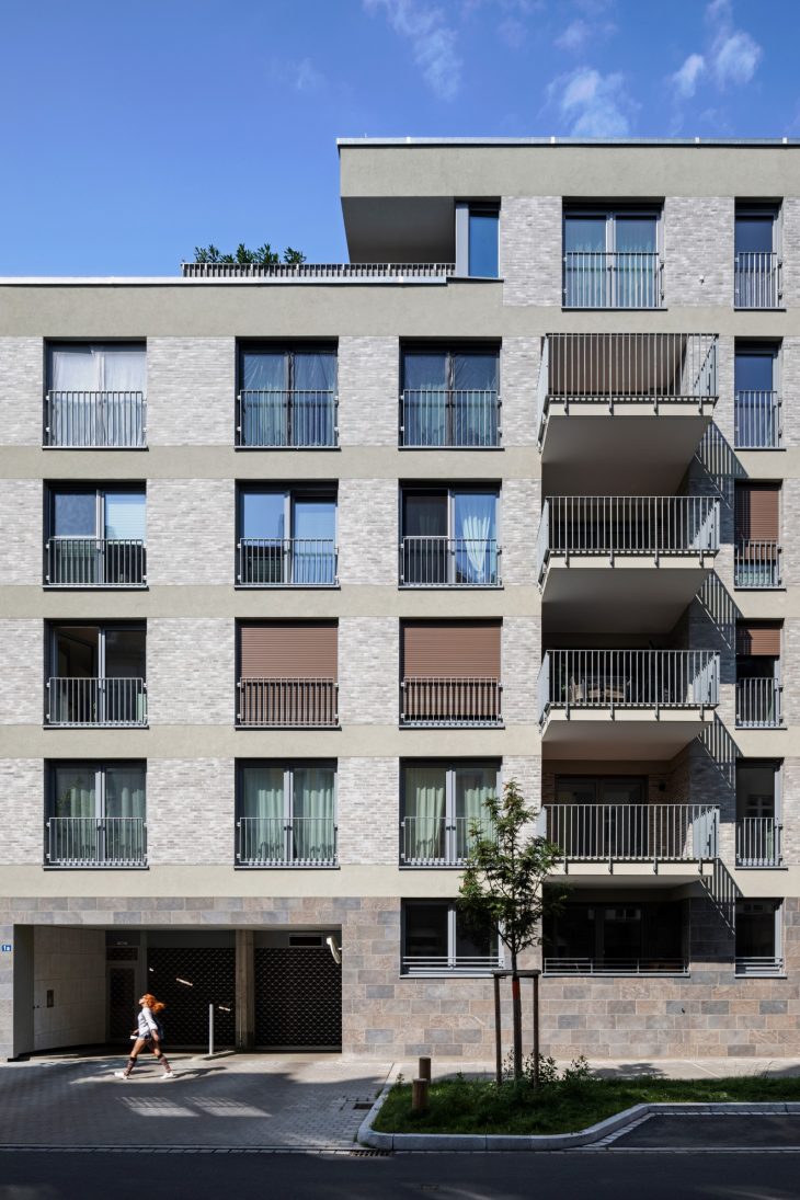 FUE-06_CopyrightStefanMeyer_A (Custom)