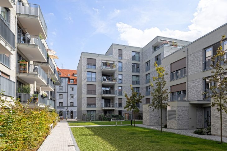 FUE-11_CopyrightStefanMeyer_A (Custom)