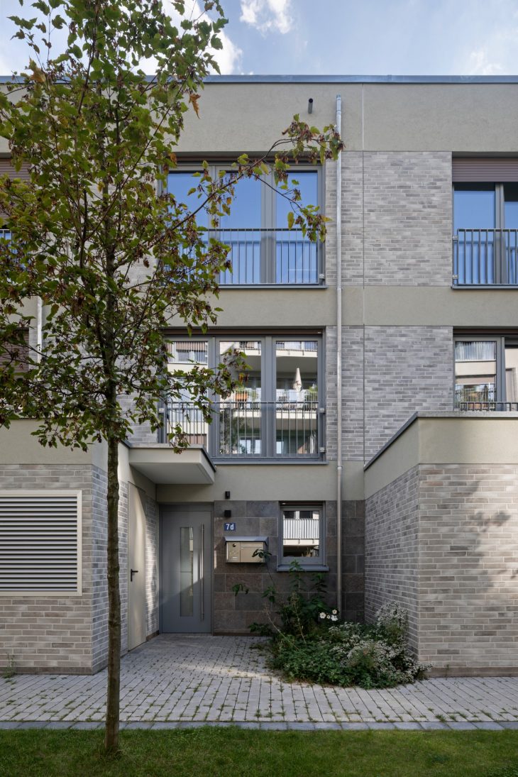 FUE-14a_CopyrightStefanMeyer_A (Custom)